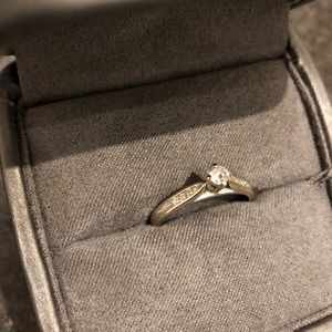 14kt Diamond ring